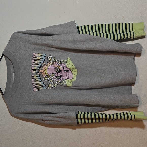 Empyre Tops - Tough Truths Skull Empyre shirt Sz large